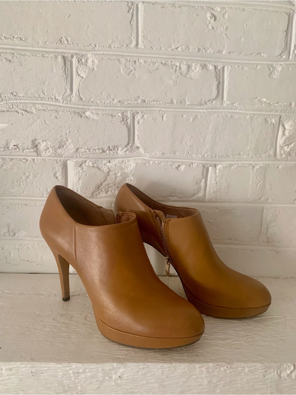 Vince Camuto Brown Leather Platform Zip Bootie Stiletto Round Toe US 9 M